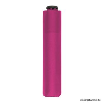 superlight umbrella fuchsia, closed