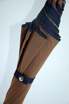 umbrella oxford camel , blue border, detail